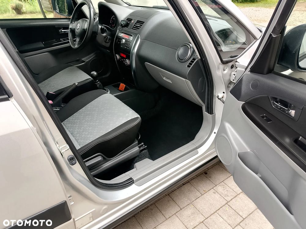 Suzuki SX4 1.6 VVT 4x2 Comfort - 8