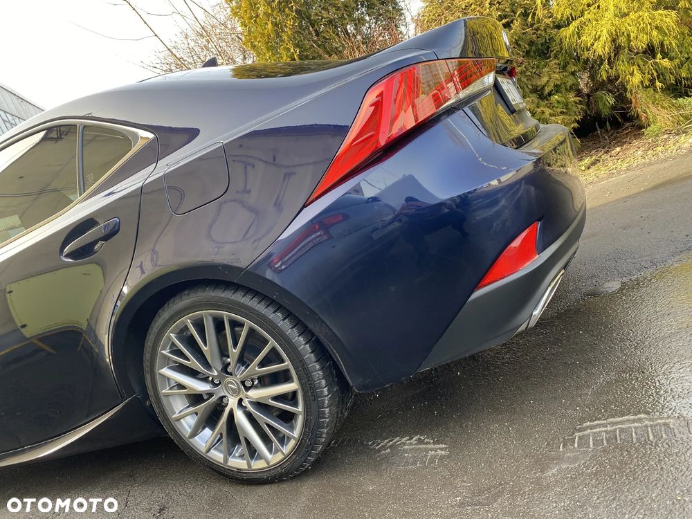 Lexus IS 200t / 300 Prestige - 15