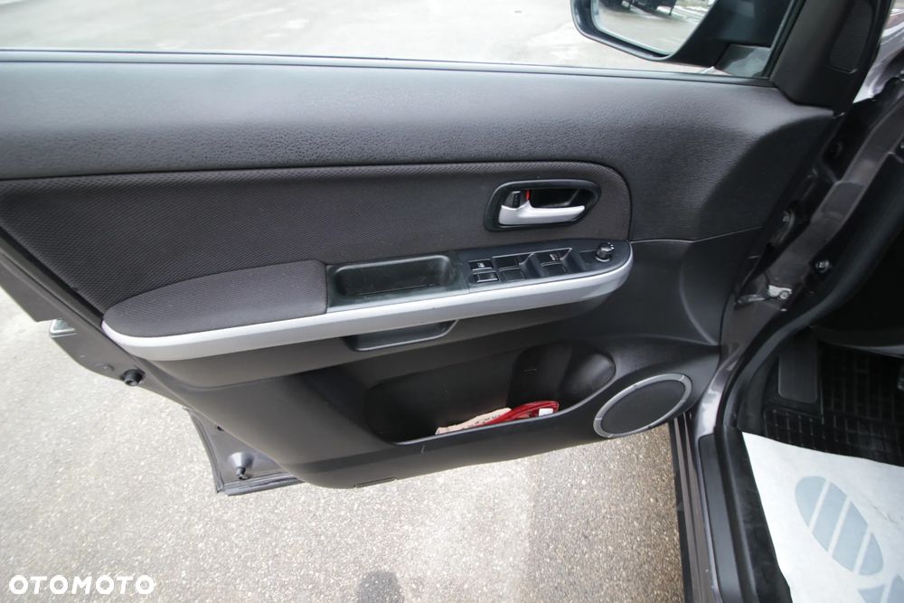 Suzuki Grand Vitara - 14