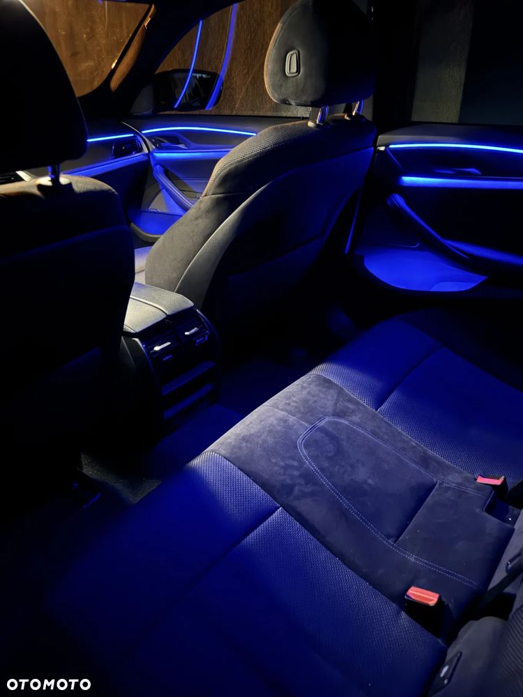 BMW Seria 5 520d M Sport - 25