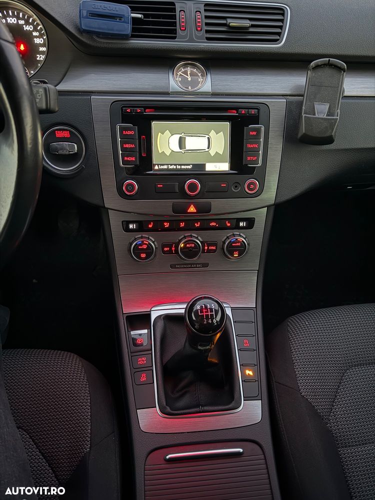 Volkswagen Passat - 9