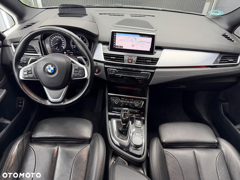 BMW Seria 2 220d xDrive Sport Line sport - 36