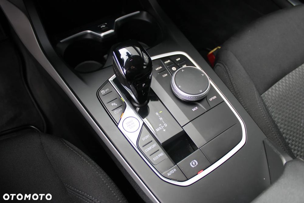 BMW Seria 1 118i - 18