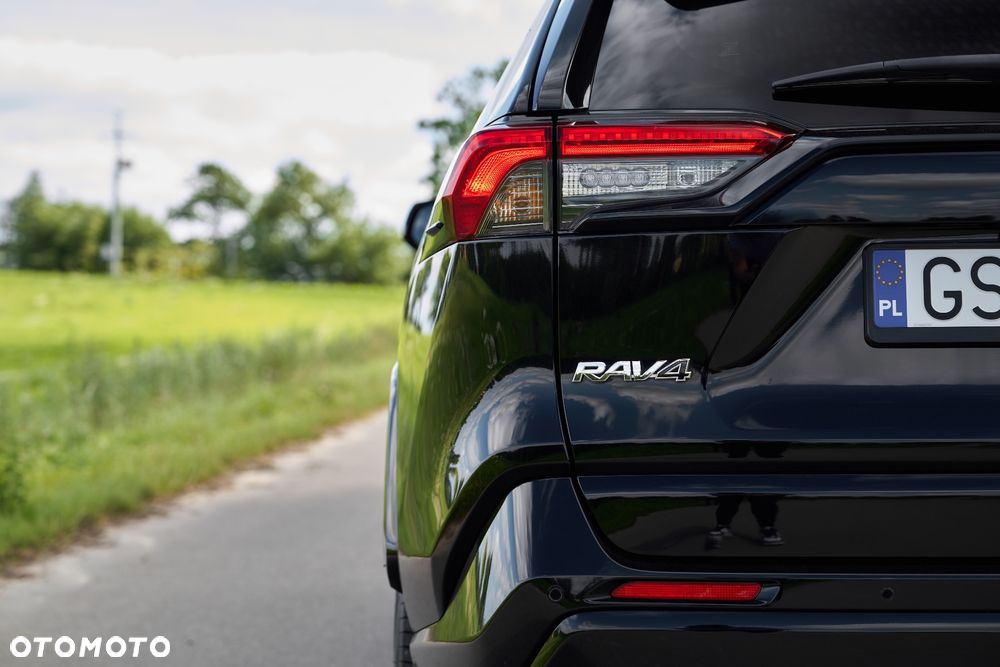 Toyota RAV4 2.5 Hybrid Black Edition by JBL 4x4 - 10