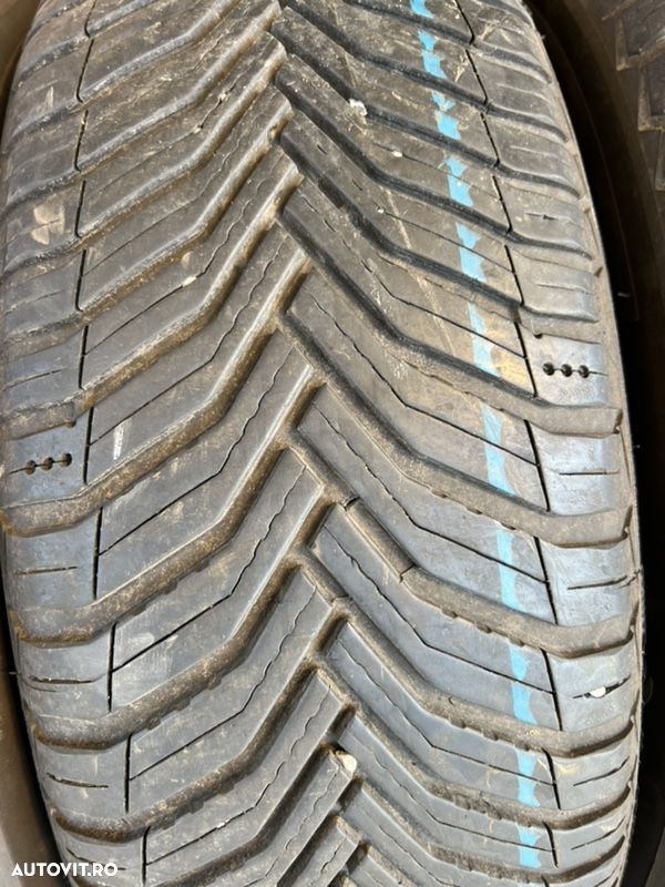 vând 4 anvelope 215/65/17 Michelin allseazon foarte bune - 5
