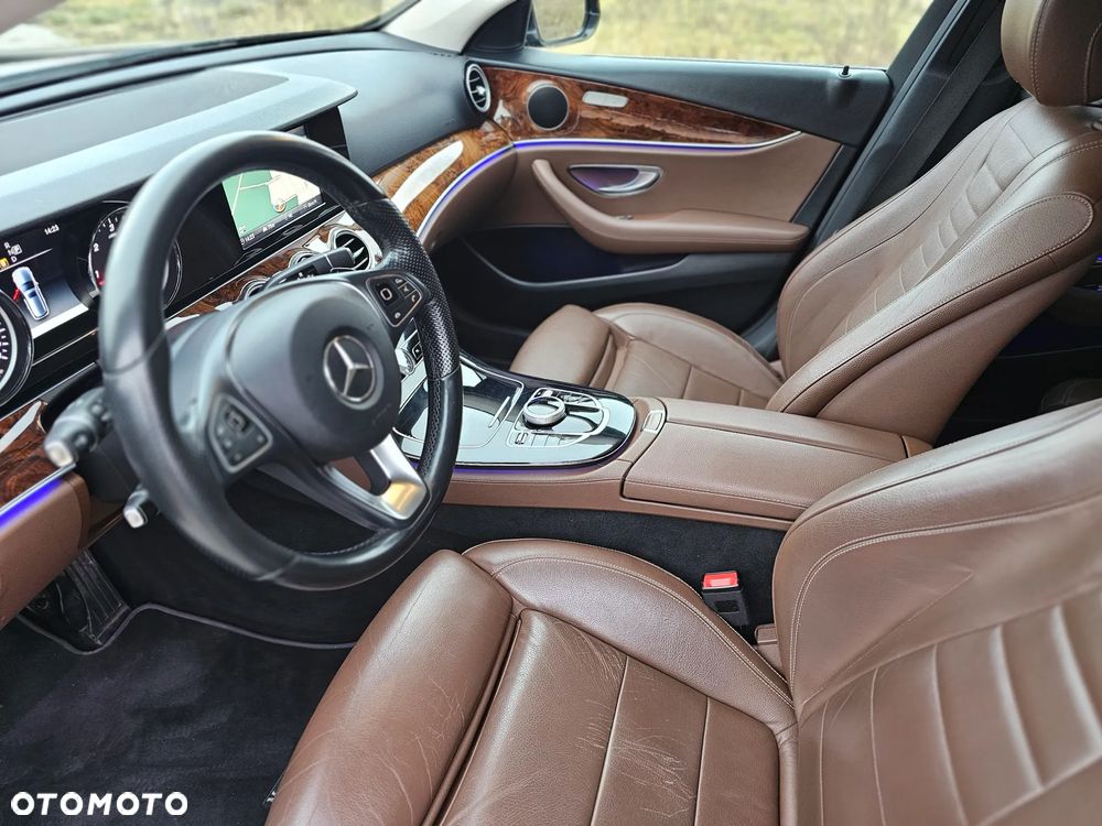 Mercedes-Benz Klasa E 220 d 9G-TRONIC Exclusive - 5
