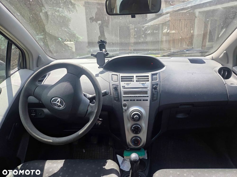 Toyota Yaris 1.4 D-4D Terra A/C - 3
