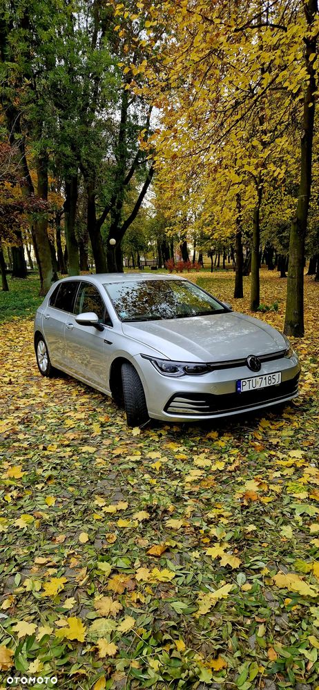 Volkswagen Golf 1.5 eTSI OPF DSG Active - 1