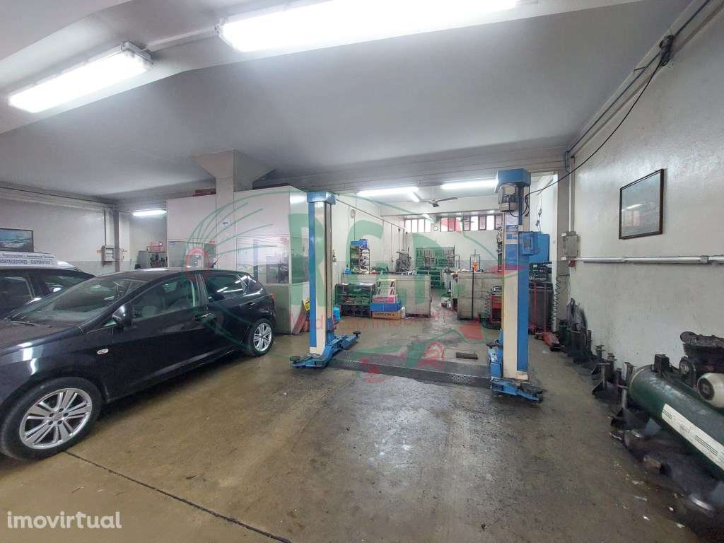 Armazém / Garagem em Costa Cabral (510m2) - Grande imagem: 3/10
