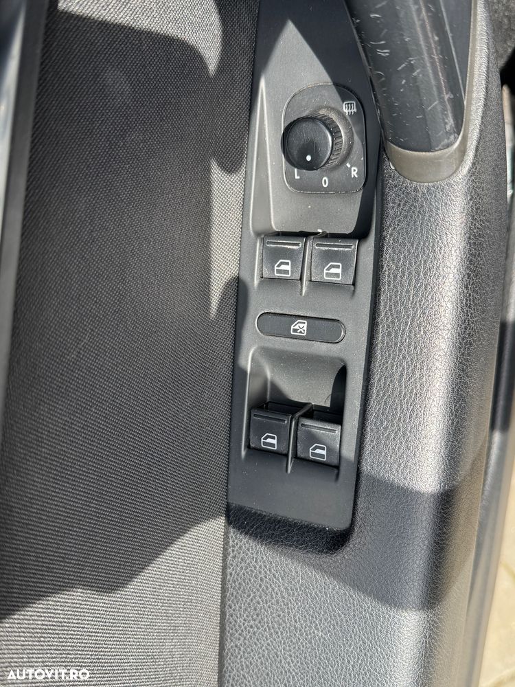 Volkswagen Passat 2.0 TDI 4Motion BlueMotion Technology Comfortline - 14