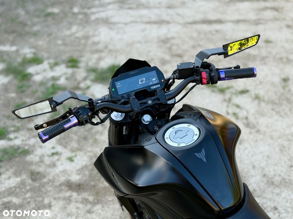 Yamaha MT - 12