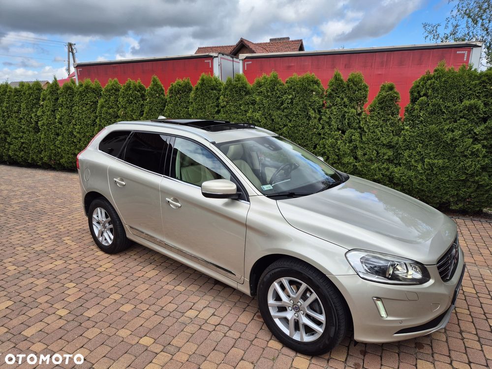Volvo XC 60 - 4