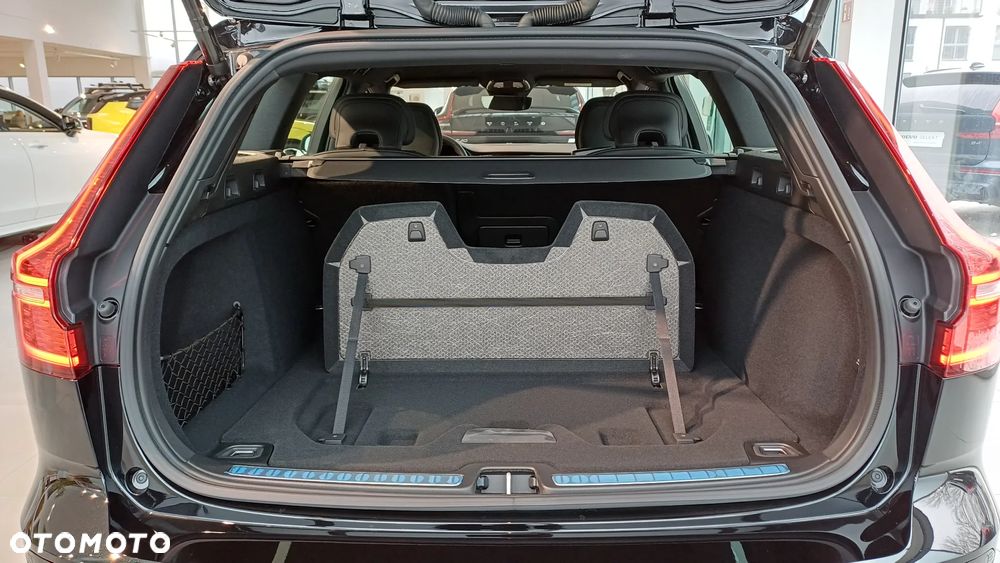 Volvo V60 B4 B Plus Dark - 15