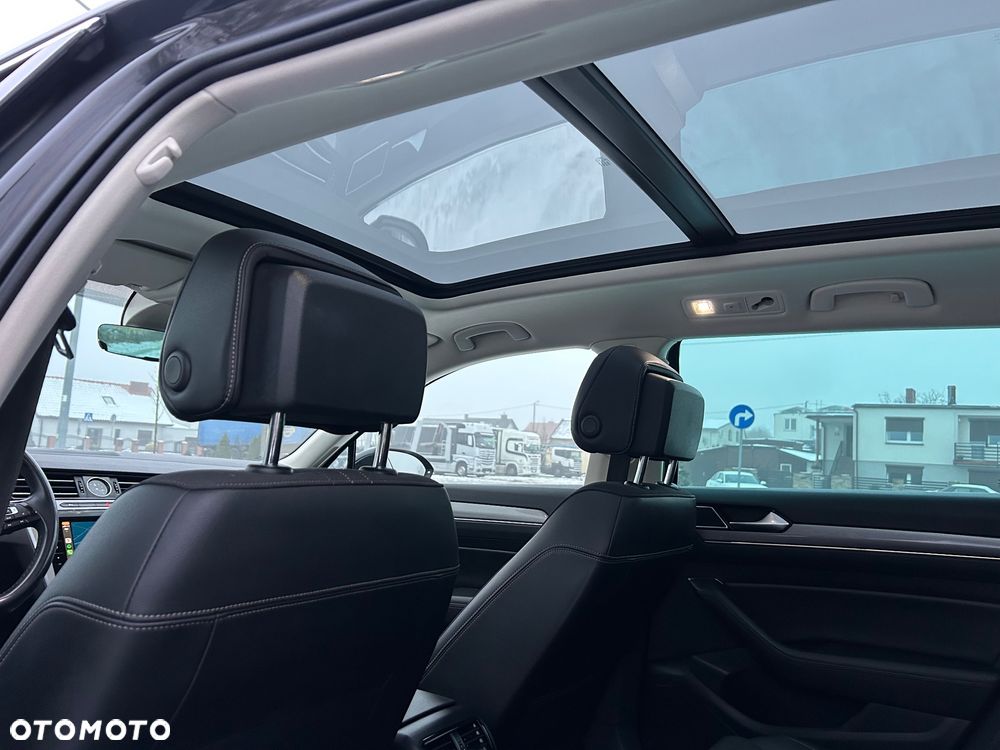 Volkswagen Passat 2.0 TDI SCR 4Motion DSG Alltrack - 22