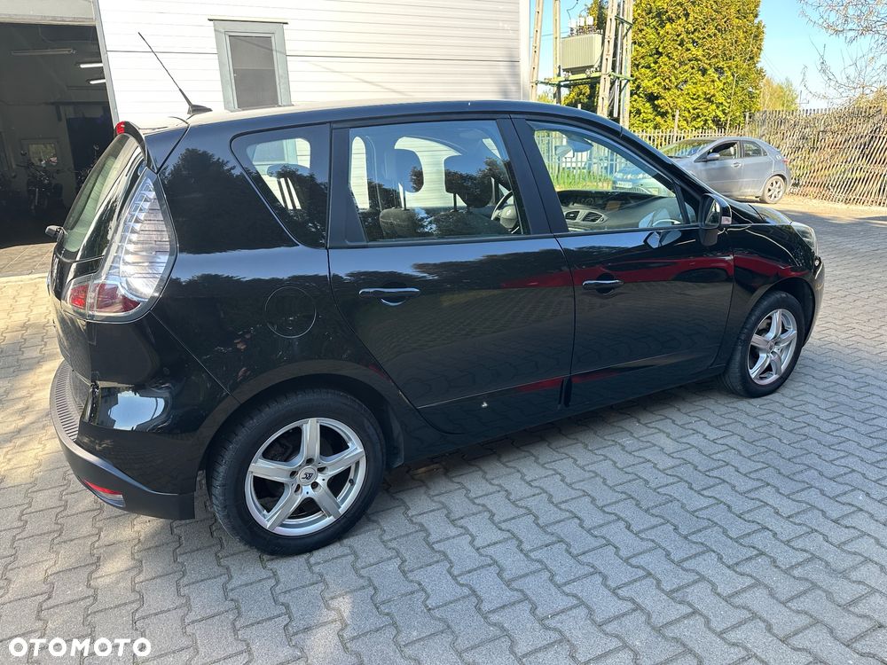 Renault Scenic 1.6 16V 110 Paris - 9