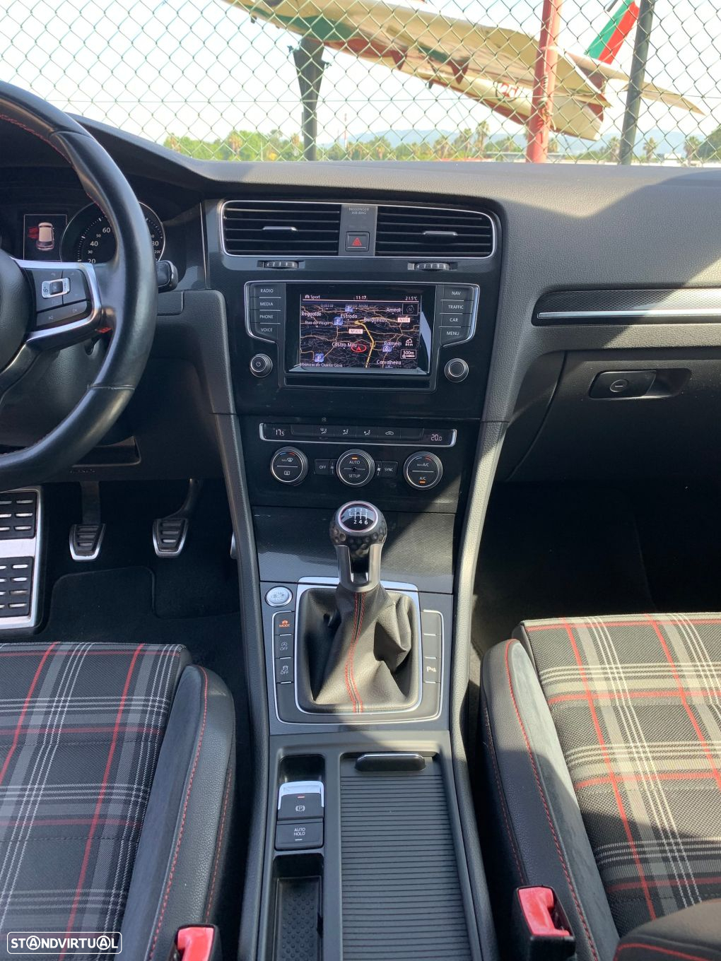 VW Golf 2.0 TSi GTi Performance - 28