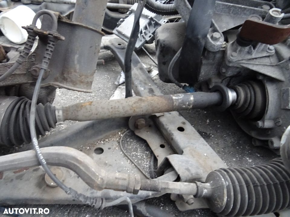 Planetara stanga dreapta Dacia Logan 1.2 16V D4F 75CP 55KW din 2010 - 2