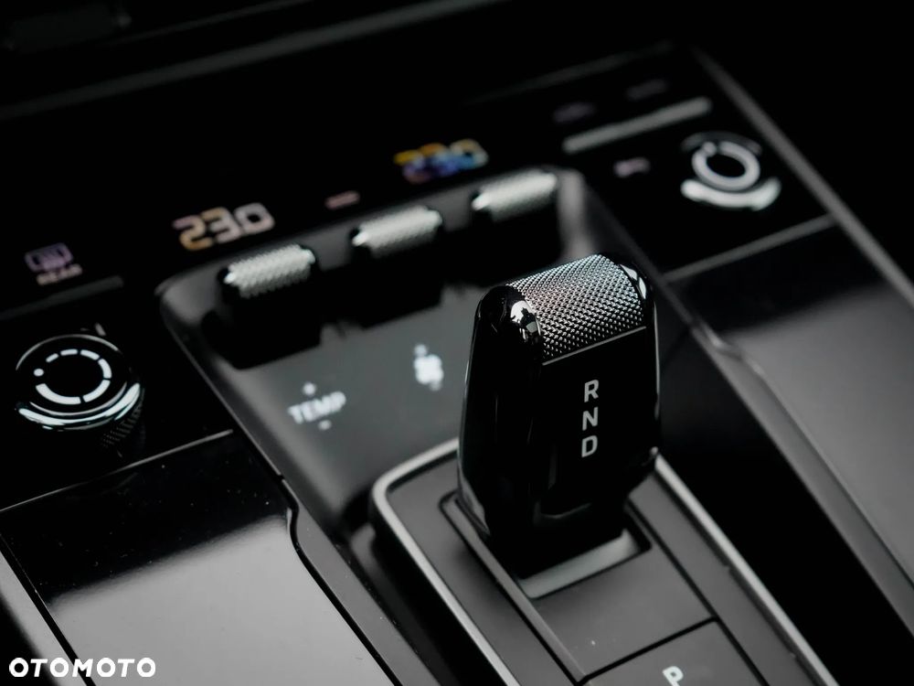 Porsche 911 Carrera 4S - 24