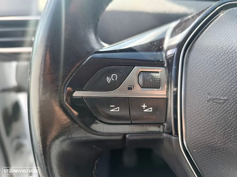 Peugeot 5008 1.2 PureTech Active Pack - 26