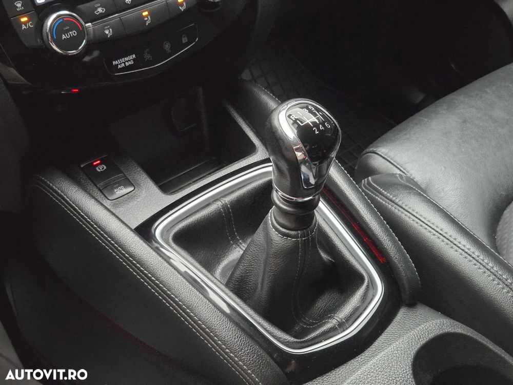 Nissan Qashqai 1.6 DCI TEKNA - 18