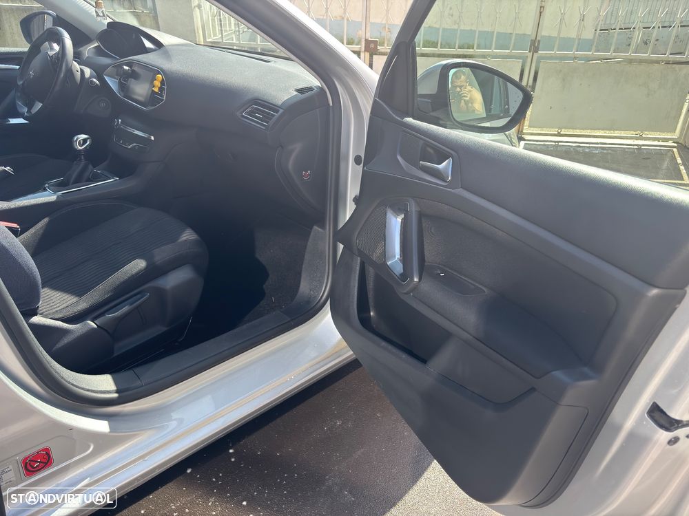 Peugeot 308 1.6 e-HDi Active J17 - 7