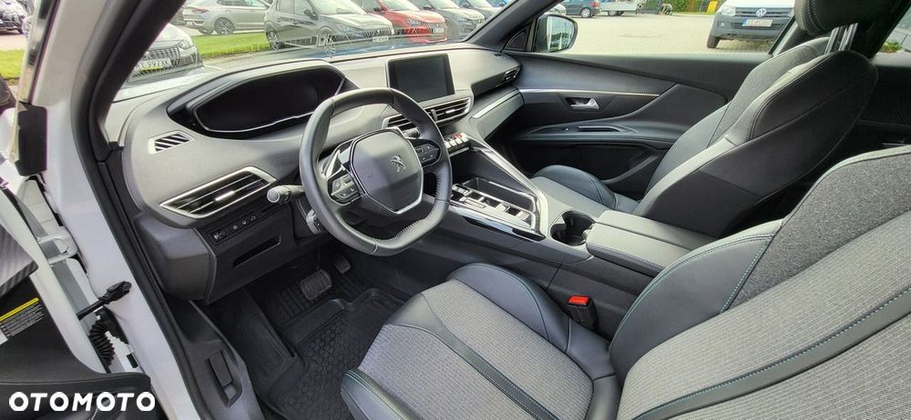 Peugeot 3008 1.2 PureTech Allure Pack S&S EAT8 - 13