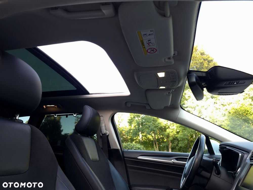 Ford Mondeo 2.0 TDCi Titanium - 17