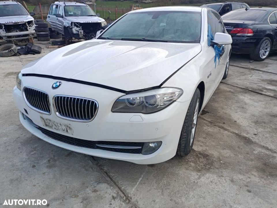 Dezmembrez BMW f11 184cp manual - 3
