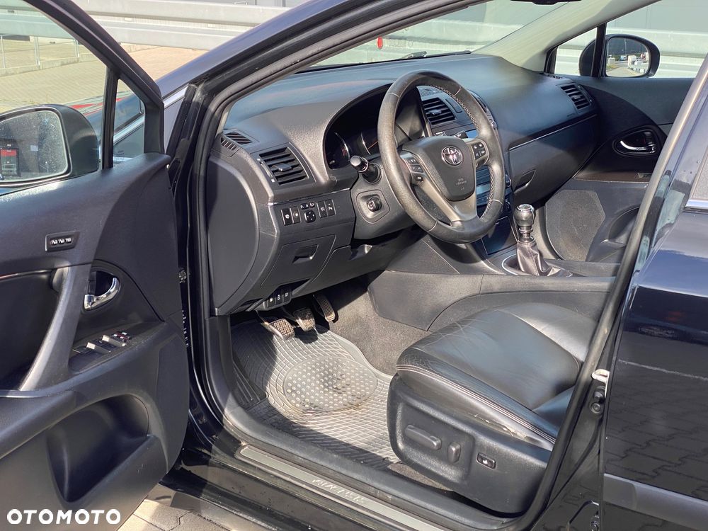 Toyota Avensis 2.2 D-4D Prestige - 17