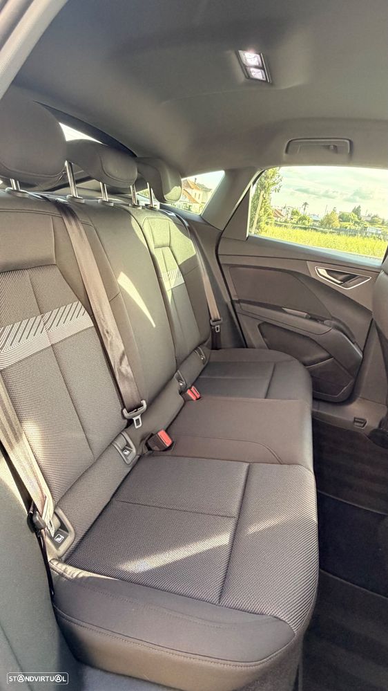 Audi Q4 e-tron 40 - 43