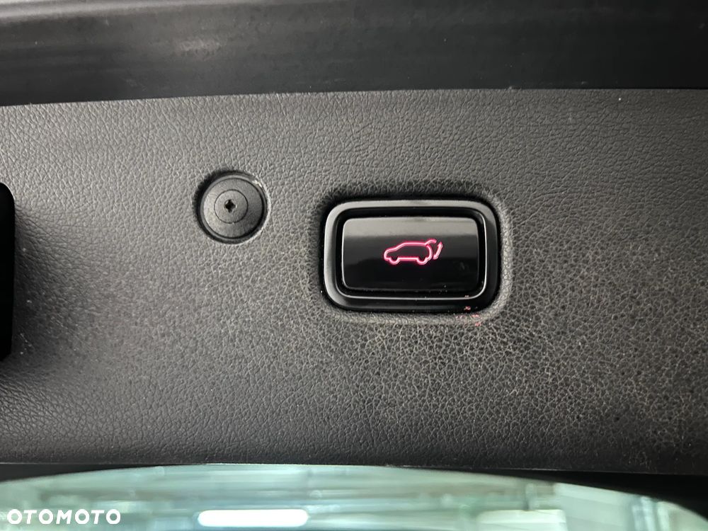 Kia Sportage 2,0 CRDI AWD Platinum - 23