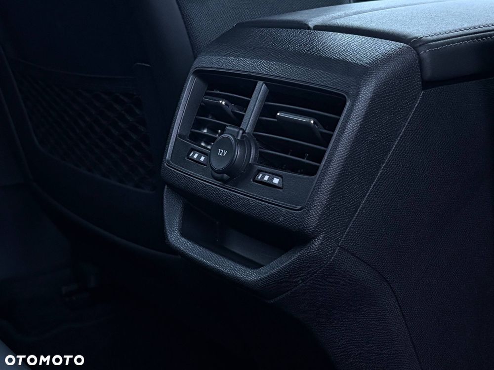 Peugeot 3008 1.2 PureTech Allure S&S EAT8 - 17