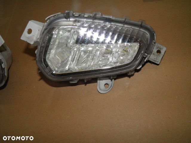 VOLVO XC40 V40 2015 HALOGENY LED LEWY PRAWY - 3