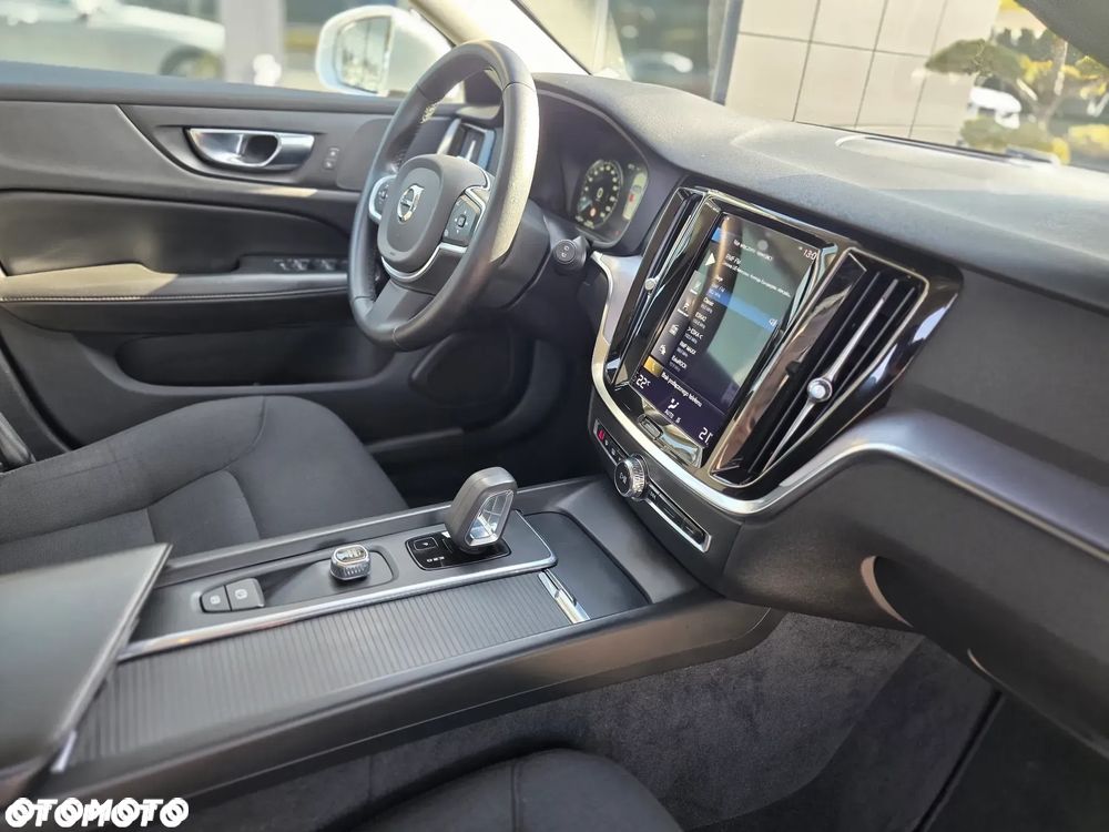 Volvo V60 B3 B Momentum Pro - 18