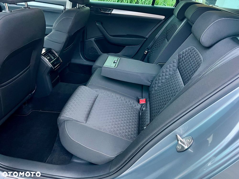 Skoda Superb 2.0 TDI Ambition DSG7 - 8