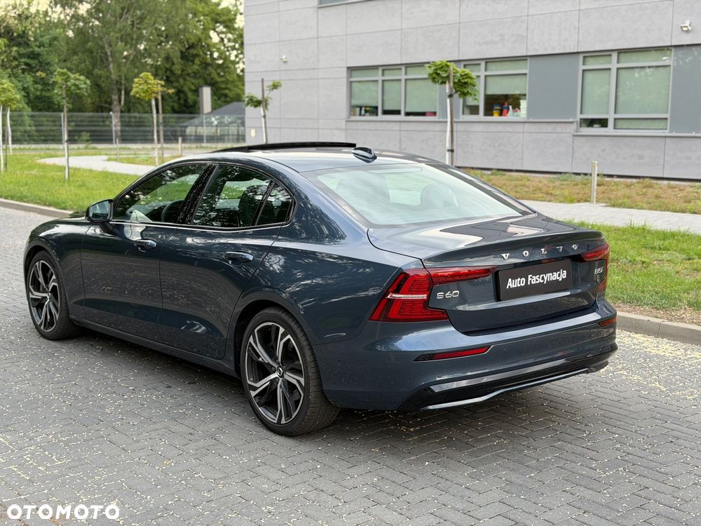 Volvo S60 B5 B AWD Ultimate Dark - 6