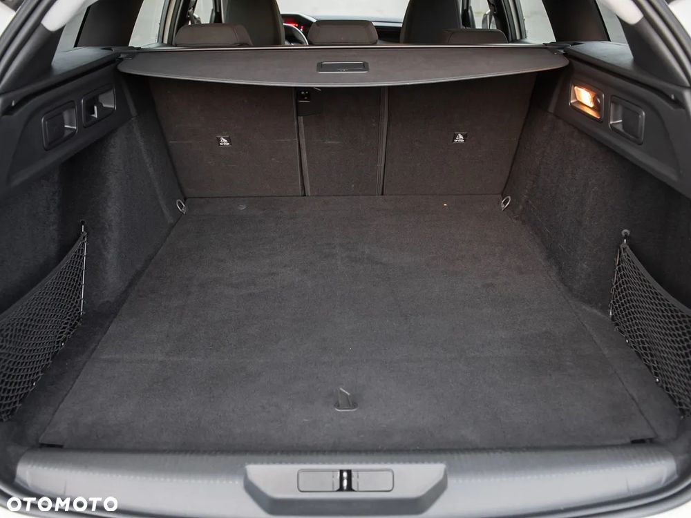 Peugeot 308 BlueHDi 130 EAT6 Stop & Start Active Business-Paket - 24