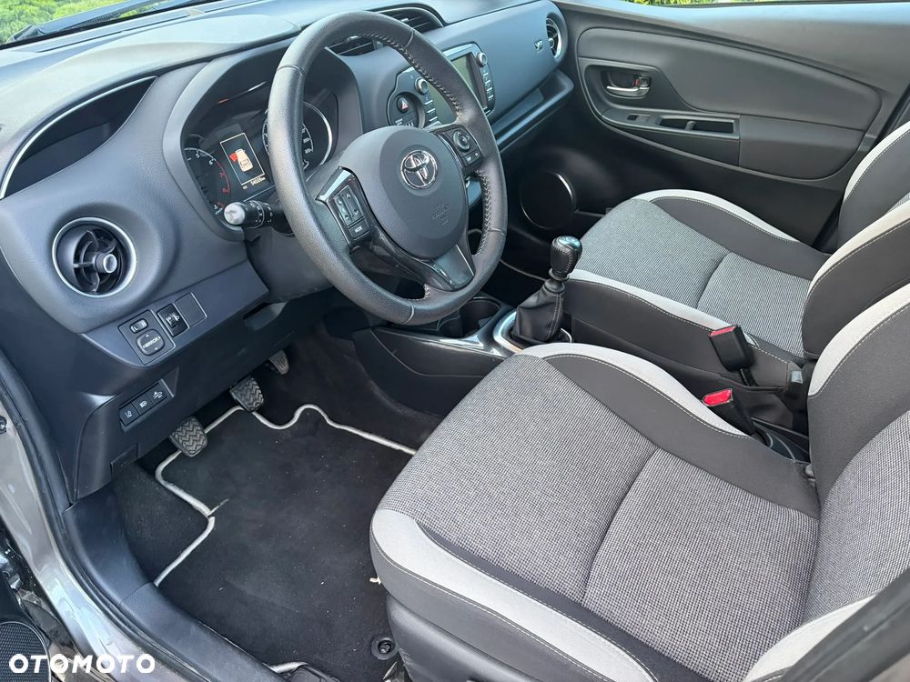 Toyota Yaris 1.5 Premium - 20