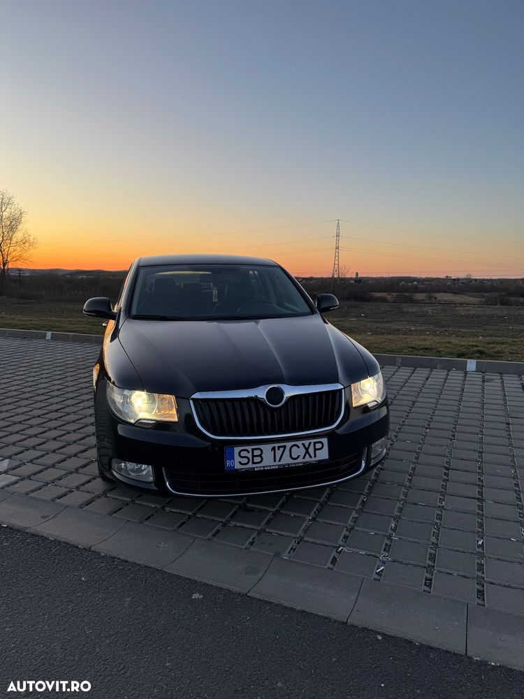 Skoda Superb 2.0 TDI DSG Ambition - 3