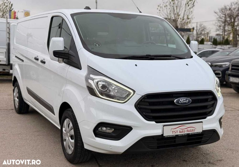 Ford TRANSIT CUSTOM - 12