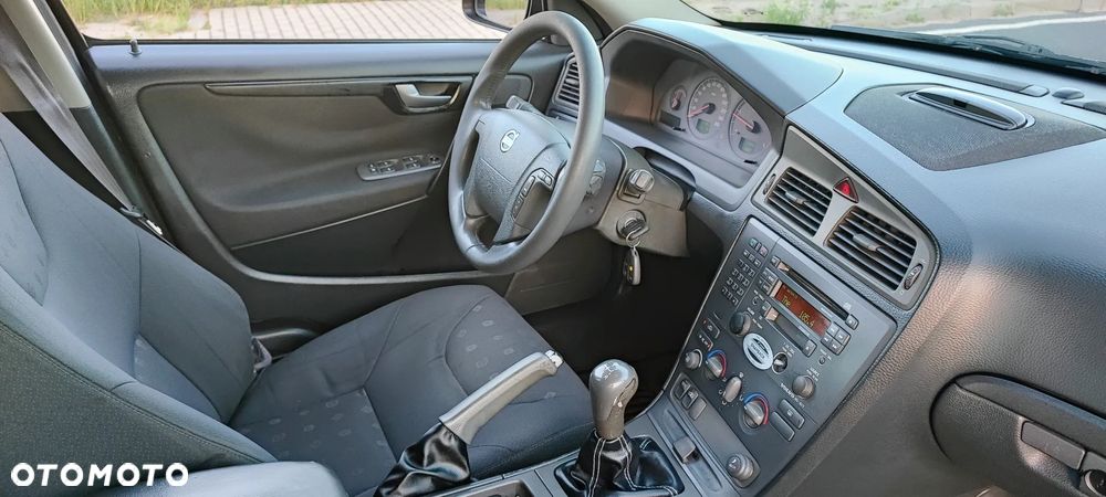 Volvo V70 2.4 D Black Edition - 12