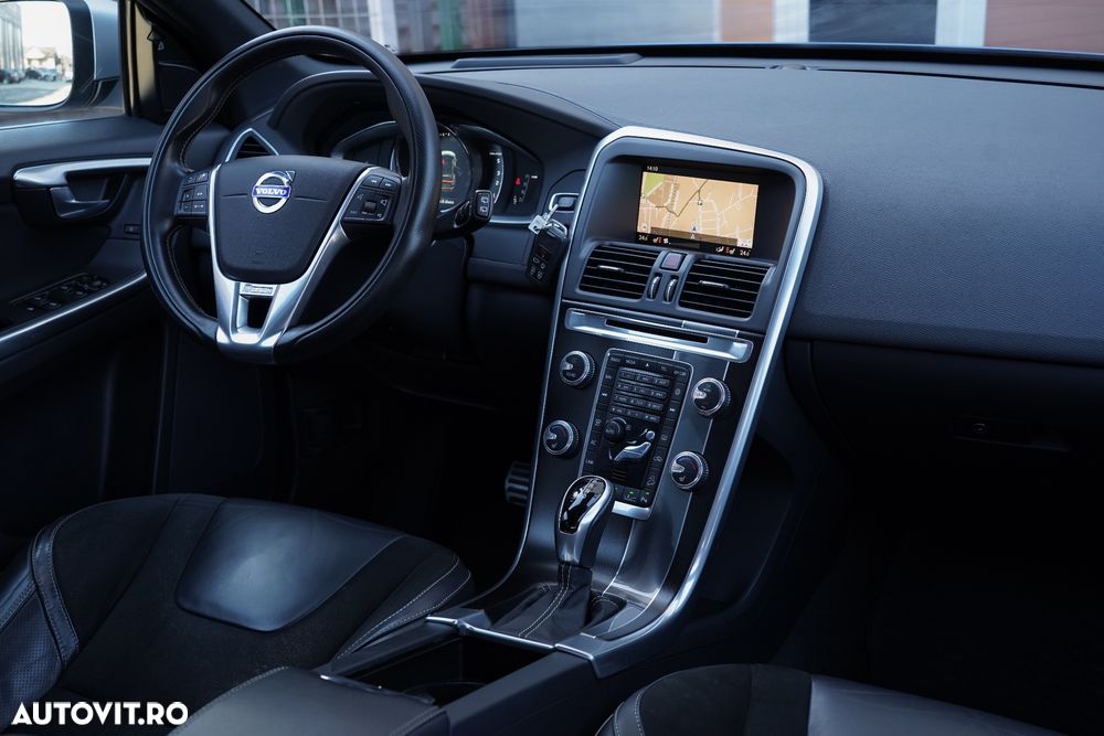 Volvo XC 60 D5 AWD Aut. Summum - 22