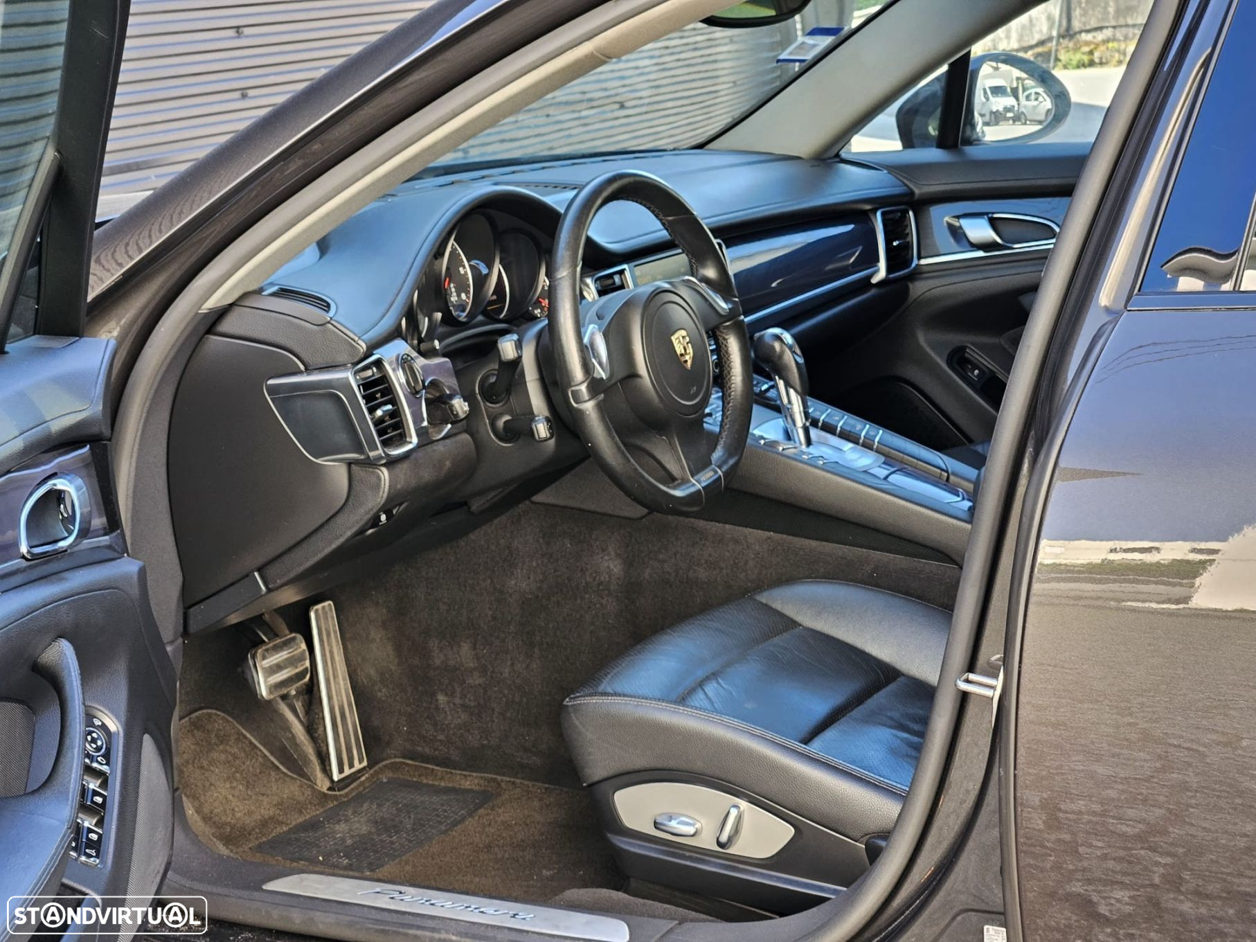 Porsche Panamera Standard - 4