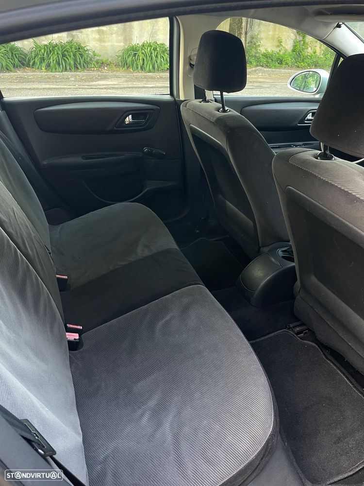 Citroën C4 1.6 HDi Advance - 7