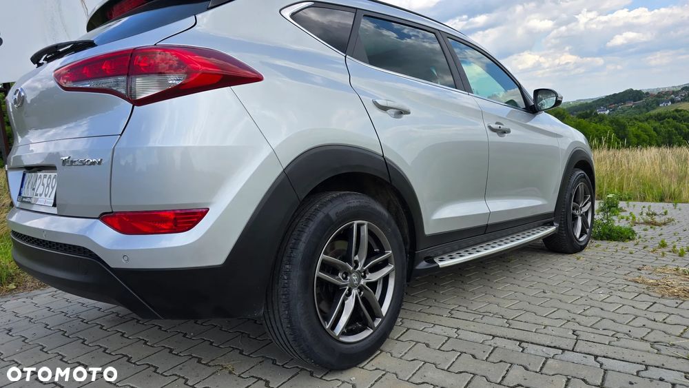 Hyundai Tucson 1.7 CRDI BlueDrive Style 2WD - 18
