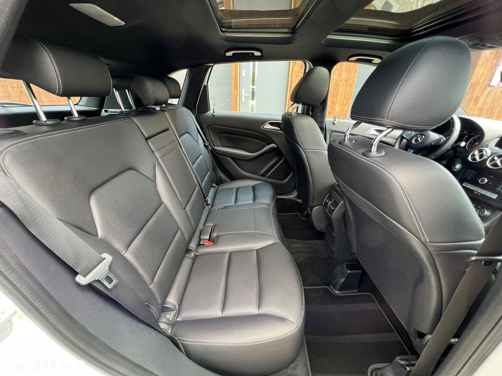 Mercedes-Benz Klasa B 250 4Matic 7G-DCT - 26