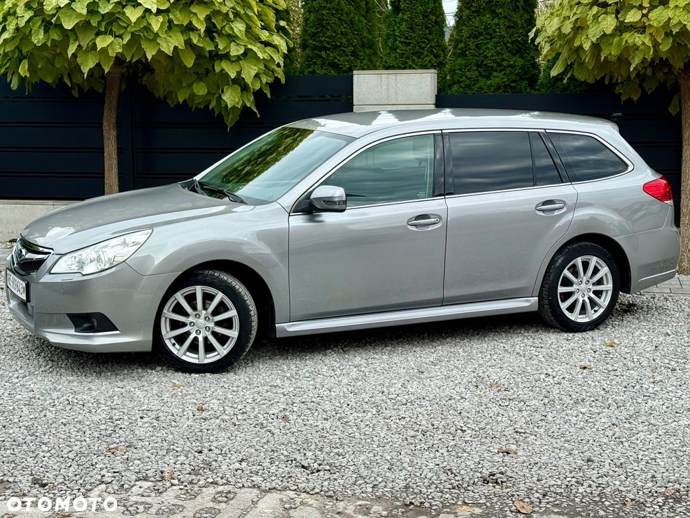 Subaru Legacy 2011 photo 3