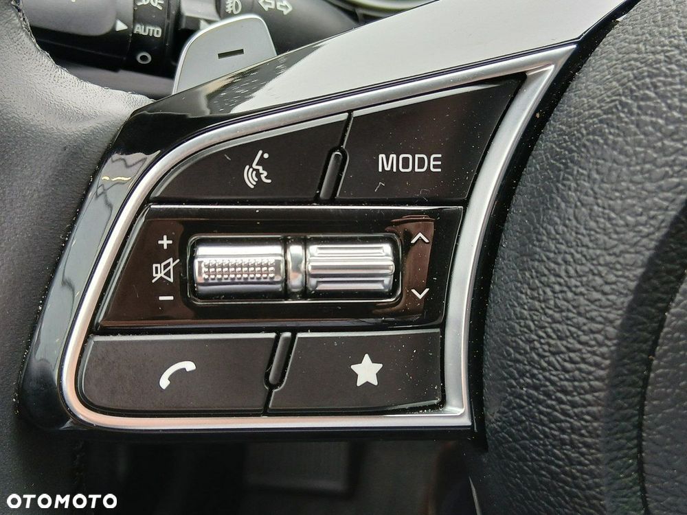 Kia Ceed - 32
