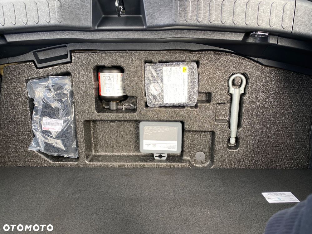 Toyota C-HR 2.0 Hybrid Lounge Premiere - 33