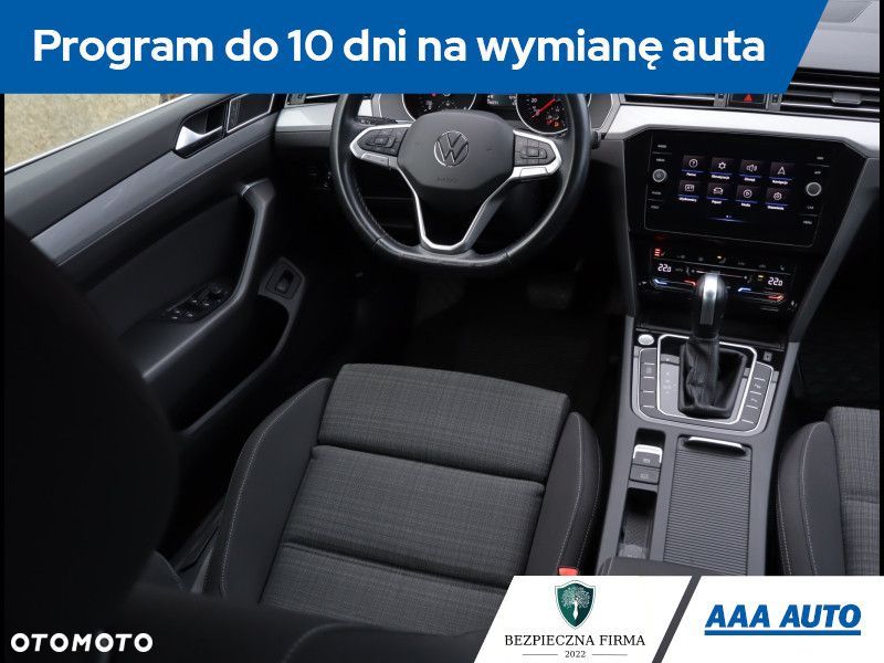 Volkswagen Passat - 9